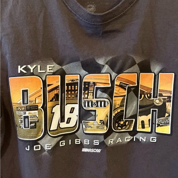 Kyle Busch M&M’s Shirt Joe Gibbs Racing Size Medium 2017 - Picture 2 of 10